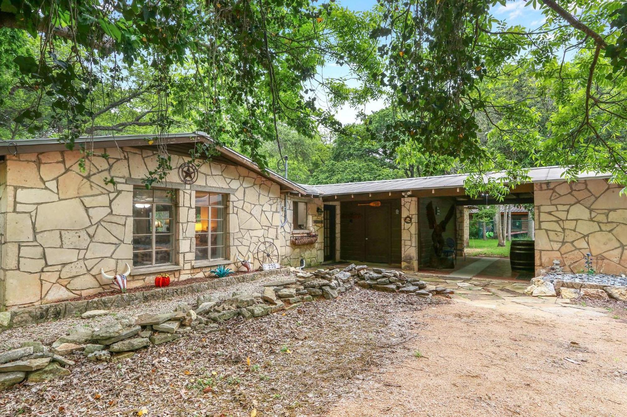 Вилла Rock House On Cypress Creek Уимберли Экстерьер фото