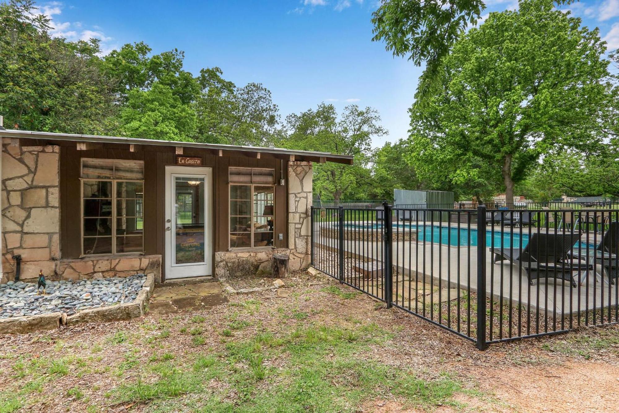 Вилла Rock House On Cypress Creek Уимберли Экстерьер фото